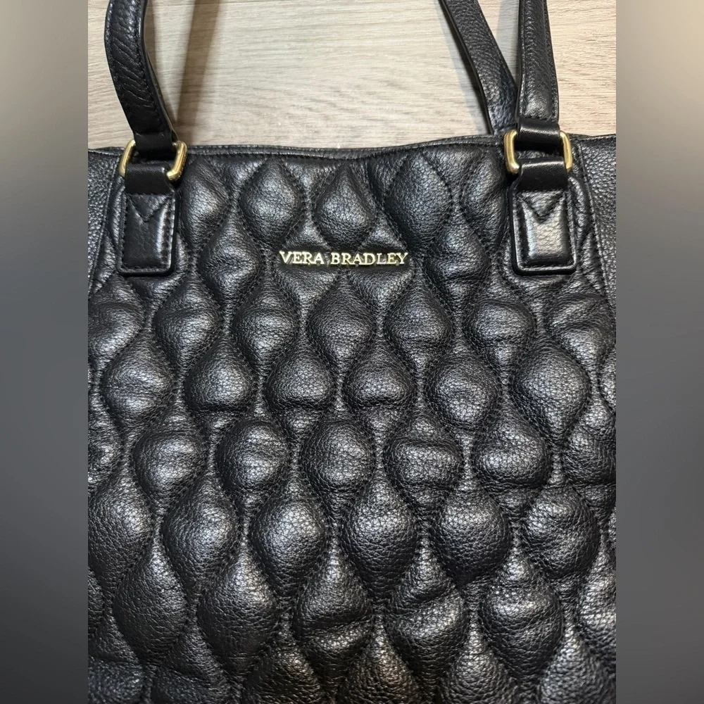 Vera Bradley stylish black